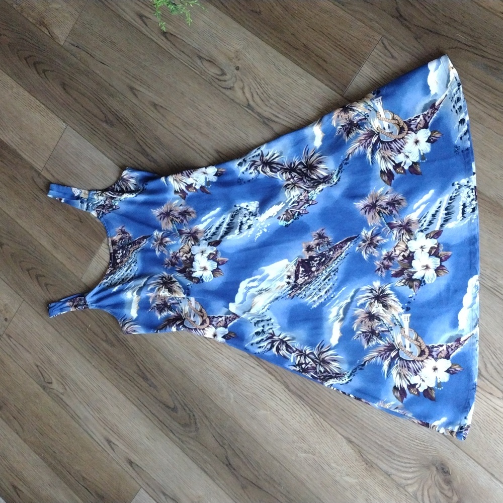 Hawaiian print summer dress